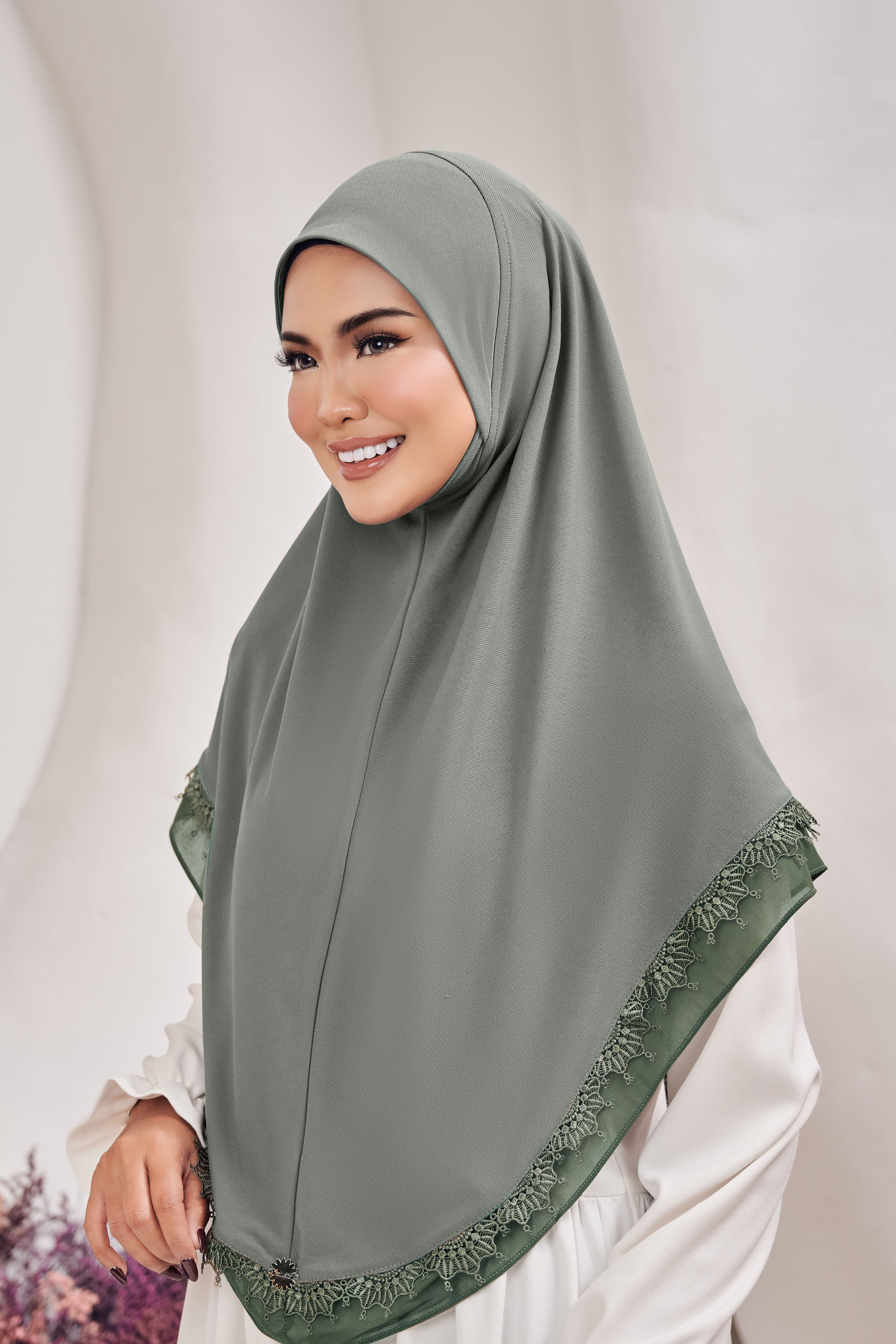 (AS-IS) Indah Tudung Sarung in Dusty Green